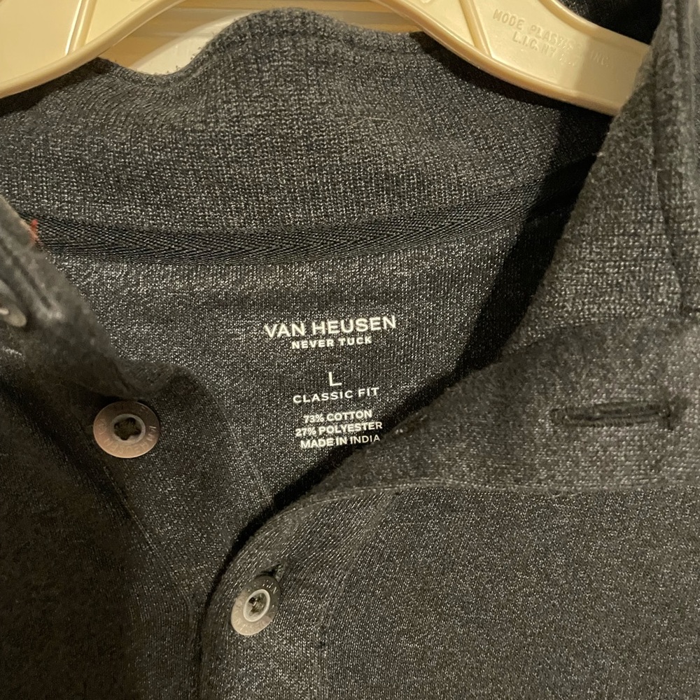 Men’s lightweight button up dress sweater. Dark gray. Size large.